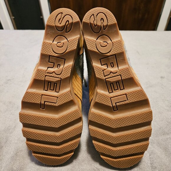 SOREL Joan of Arctic - Lexie Wedge Boots - Size 8.5 - Camel Felt - Picture 13 of 13